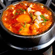 Sundubu-Jjigae(Spicy Soft Tofu Stew)